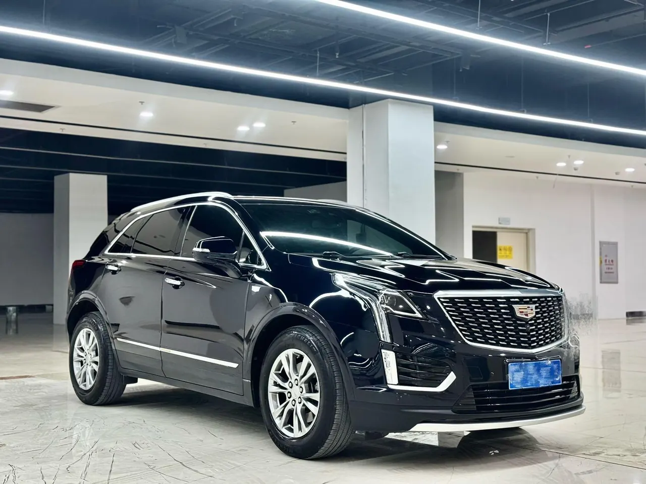 Cadillac 2021 XT5 2.0T 28T Luxury Automatic Gear 3
