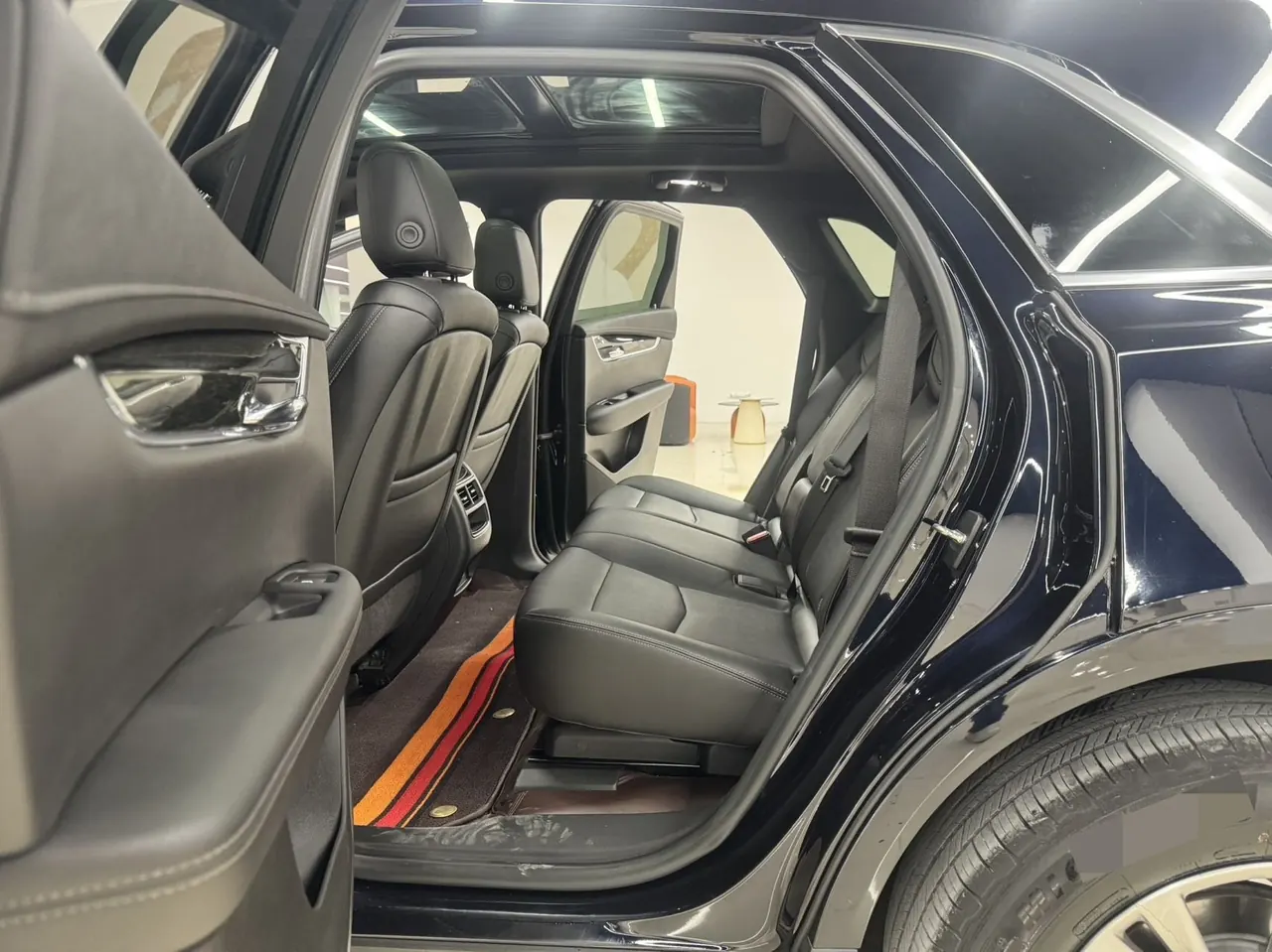 Cadillac 2021 XT5 2.0T 28T Luxury Automatic Gear 4