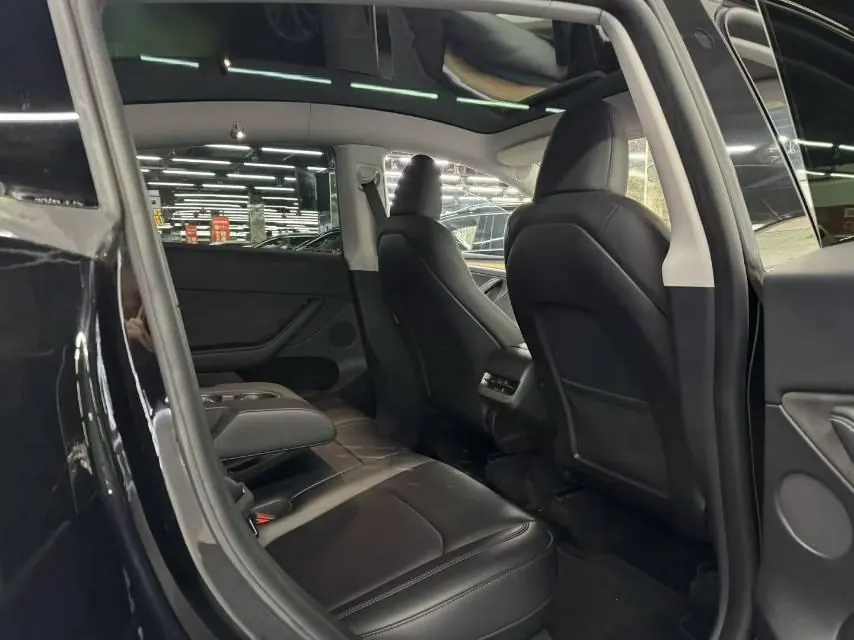 Tesla 2022 Model Y rear-wheel drive version (facelift) automatic gear 2