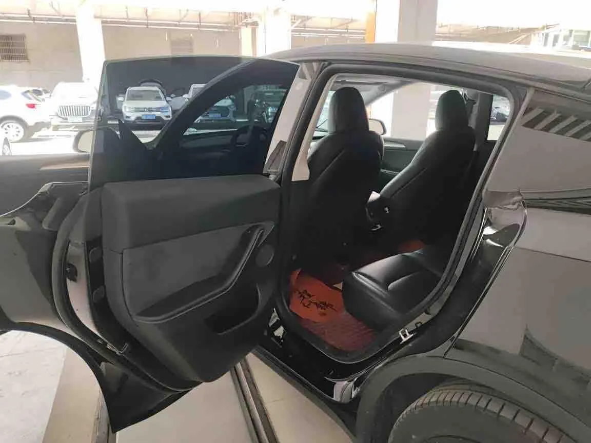 Tesla 2022 Model Y rear-wheel drive version (facelift) automatic gear 4