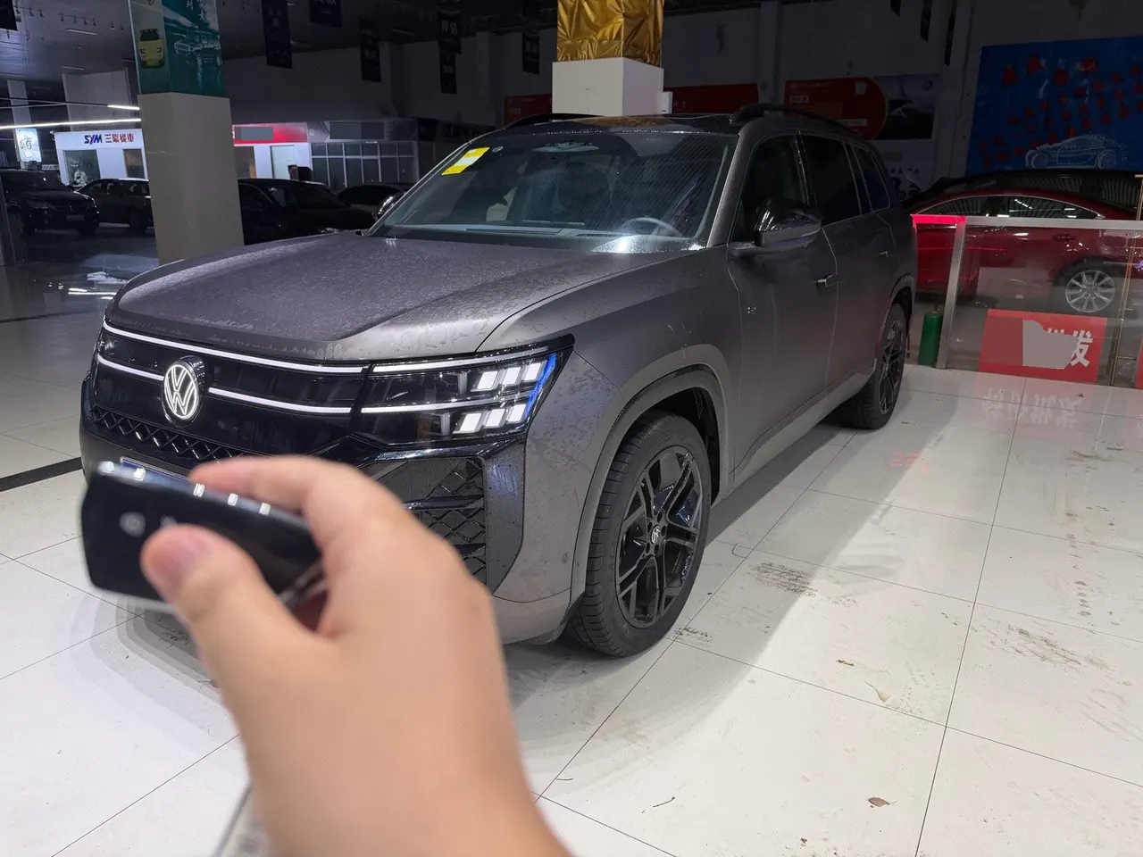 Open image lightbox: Volkswagen 2025 Teramont Pro 2.0TSI 450TSI Four-Wheel-Drive Summit Edition Automatic