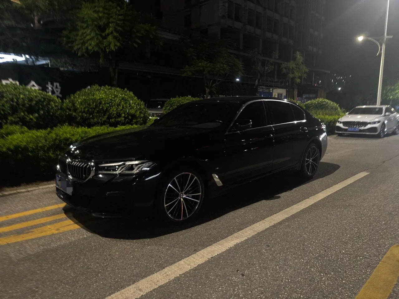 Open image lightbox: BMW 5 Series 2021 530Li 2.0T Leading M Sports Suit Automatic Gear