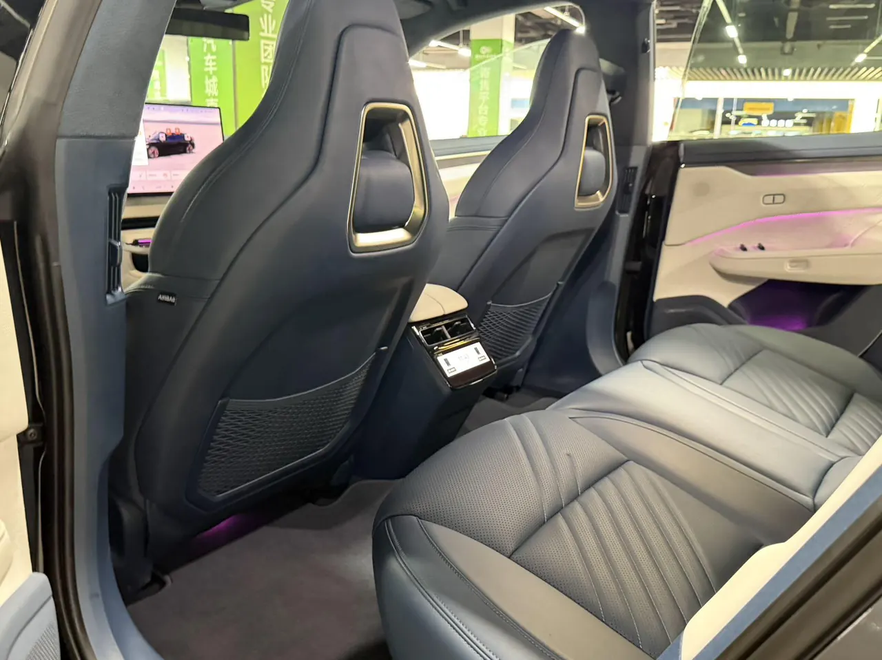 Zeekr 2025 Zeekr 001 YOU version 100kWh four-wheel drive automatic gear 6