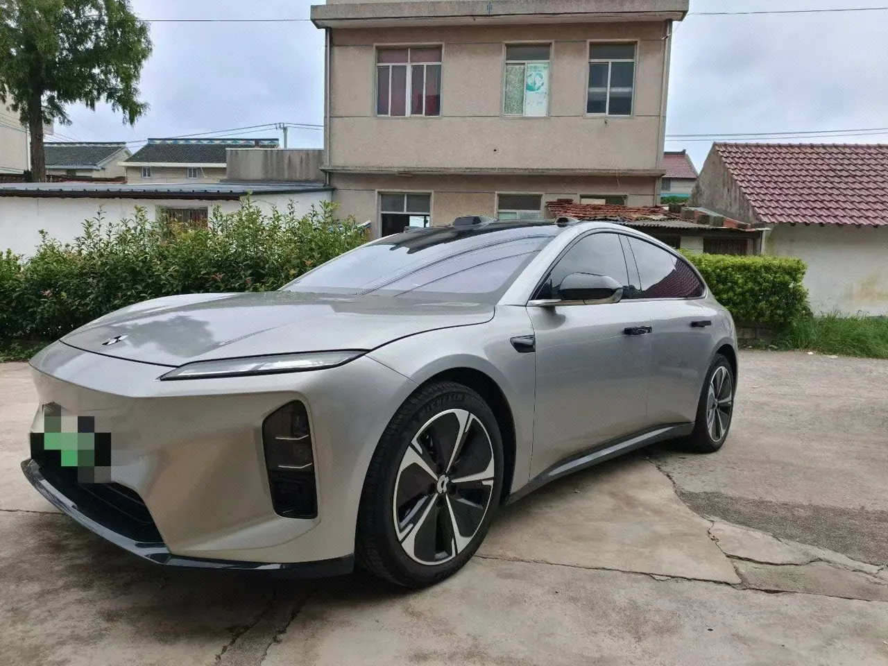 Open image lightbox: NIO 2025 ET5T 75kWh Touring automatic