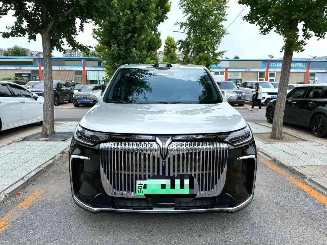 Voyah 2025 dreamers PHEV 1.5T four-wheel drive flagship dry Kun version automatic gear 2