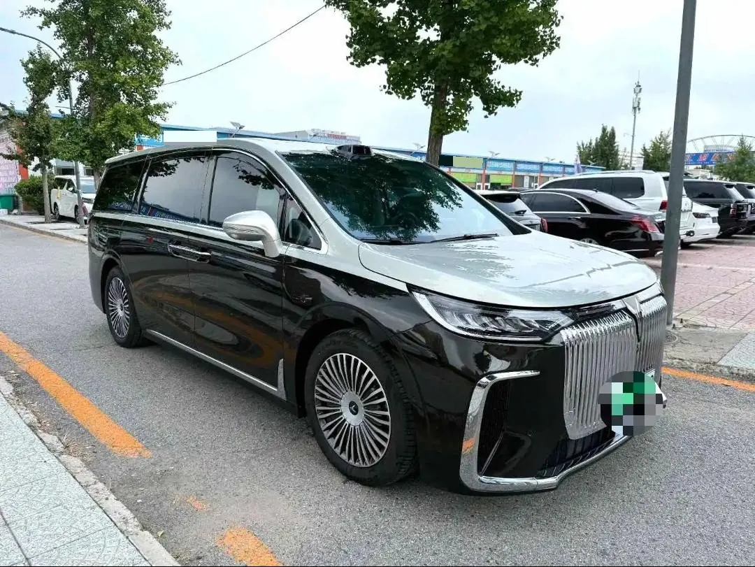 Voyah 2025 dreamers PHEV 1.5T four-wheel drive flagship dry Kun version automatic gear 3