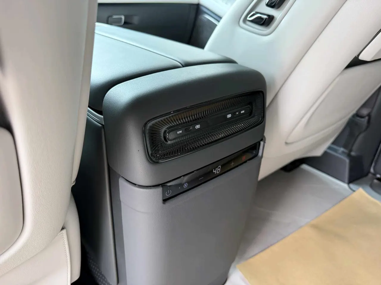 Voyah 2025 dreamers PHEV 1.5T four-wheel drive flagship dry Kun version automatic gear 8