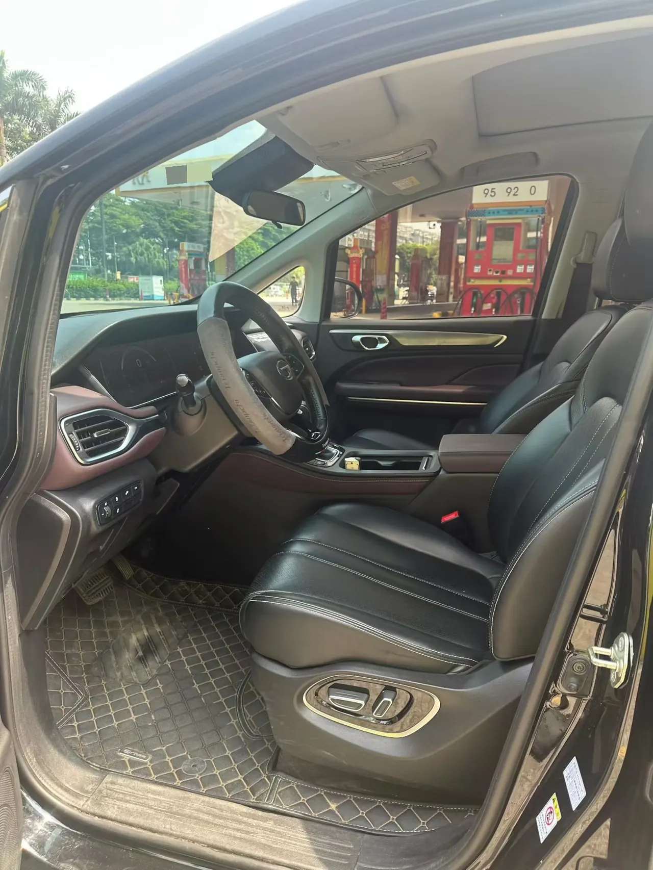 GAC Trumpchi 2021 M6 PRO 1.5T 270T Prestige Automatic 3