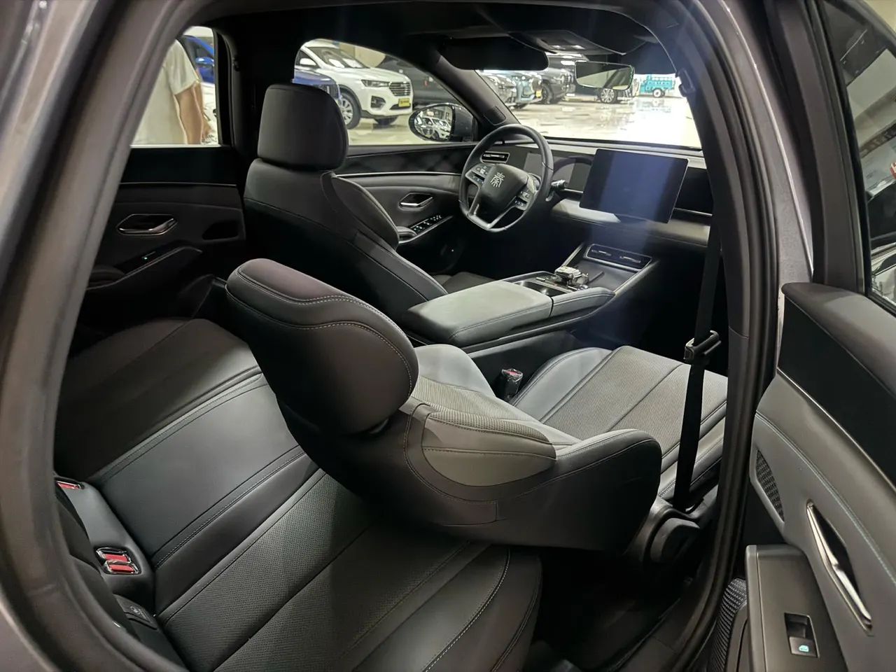 BYD 2025 Qin L DM-i 1.5 stepless smart driving version 80KM leading automatic gear 4