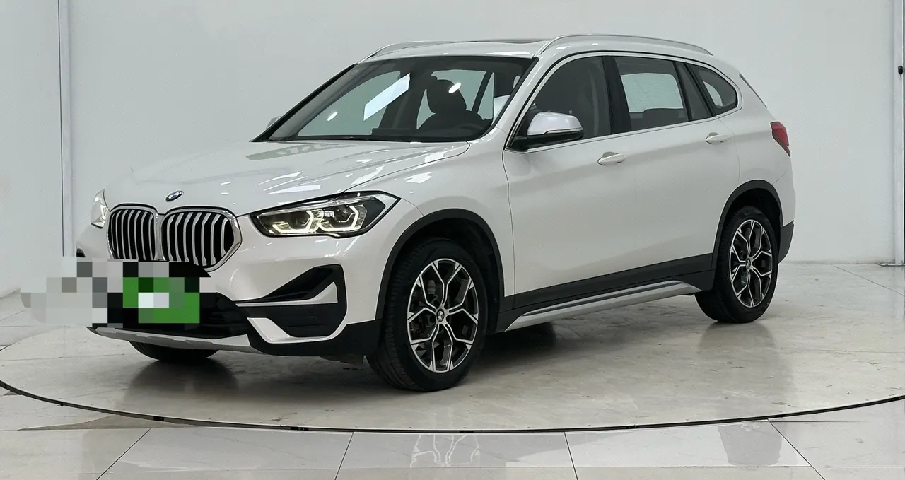 Open image lightbox: BMW 2022 X1 sDrive20Li 1.5T fashion automatic gear