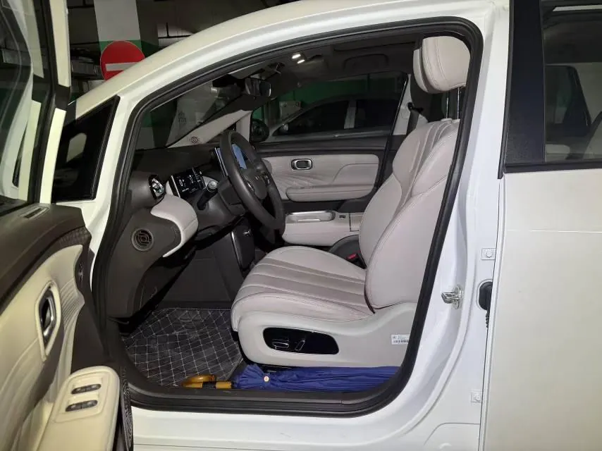 GAC Aion 2025 AION UT 420 Smart Edition Automatic Gear 2
