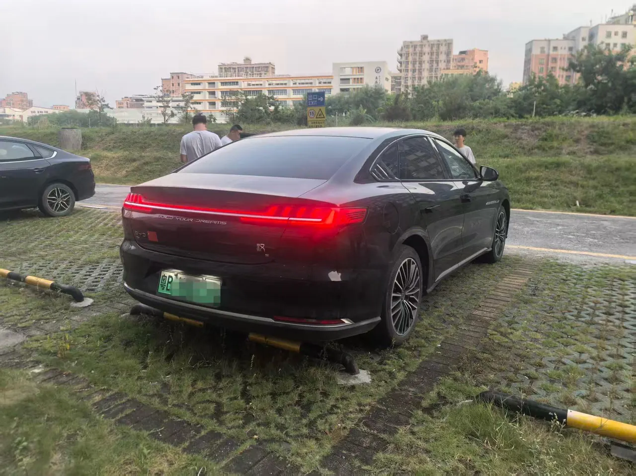 BYD 2020 Han DM 2.0T four-wheel drive performance version luxury automatic gear 2