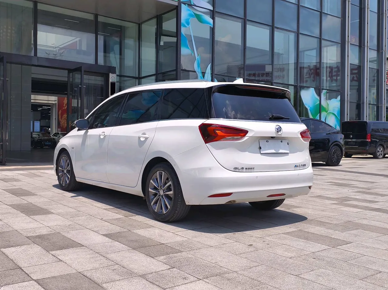 Buick 2021 GL6 48V 1.3T 323T interconnected distinguished automatic gear 3