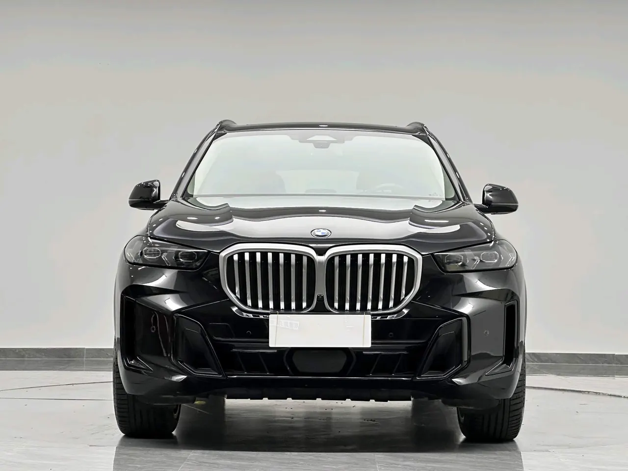 BMW 2023 X5 xDrive30Li 48V 2.0T exclusive m sports obsidian night suit automatic gear 2