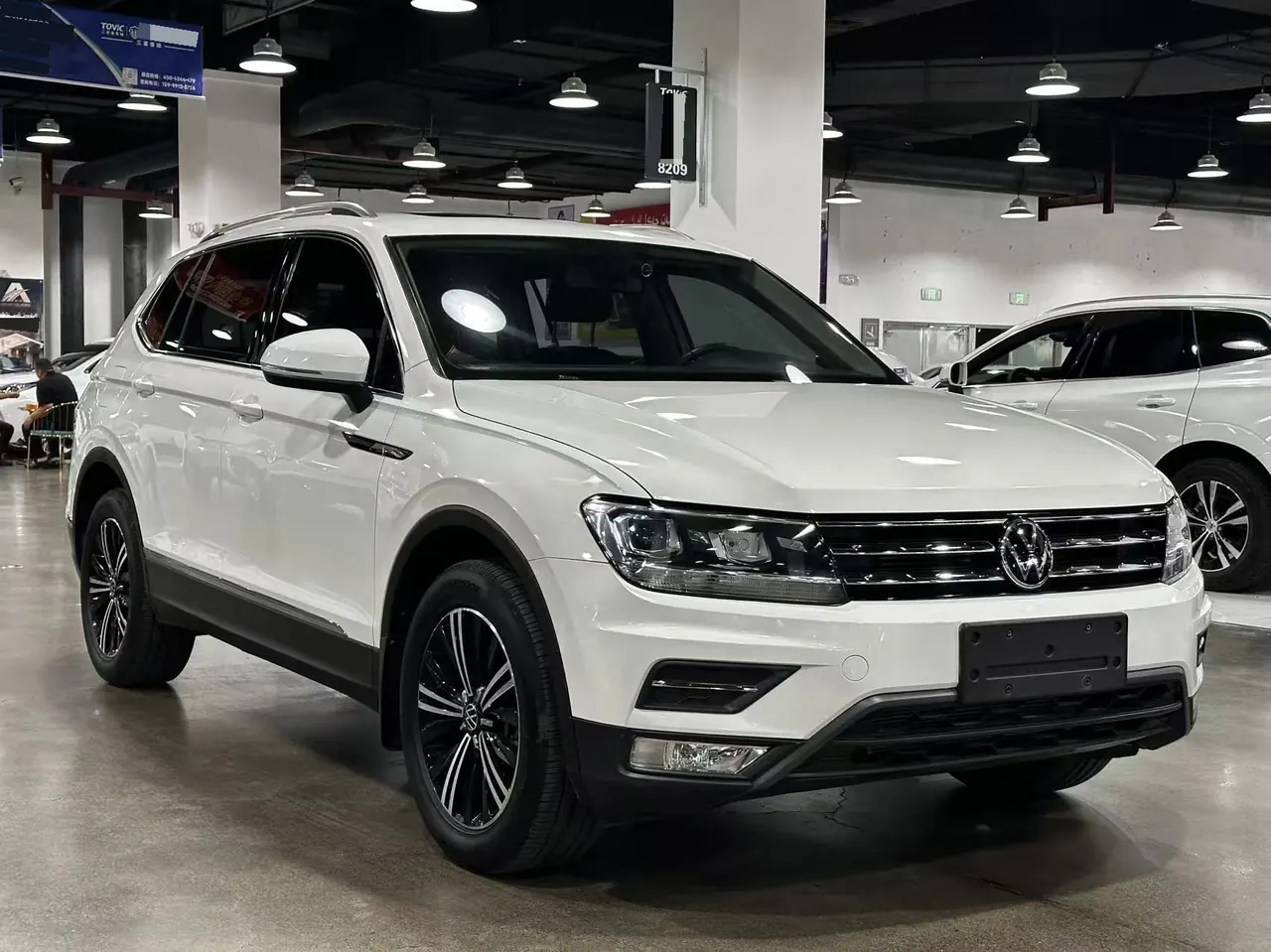 Volkswagen 2021 Tiguan L 2.0TSI 330TSI Two-Drive Smart Edition Automatic Gear 3