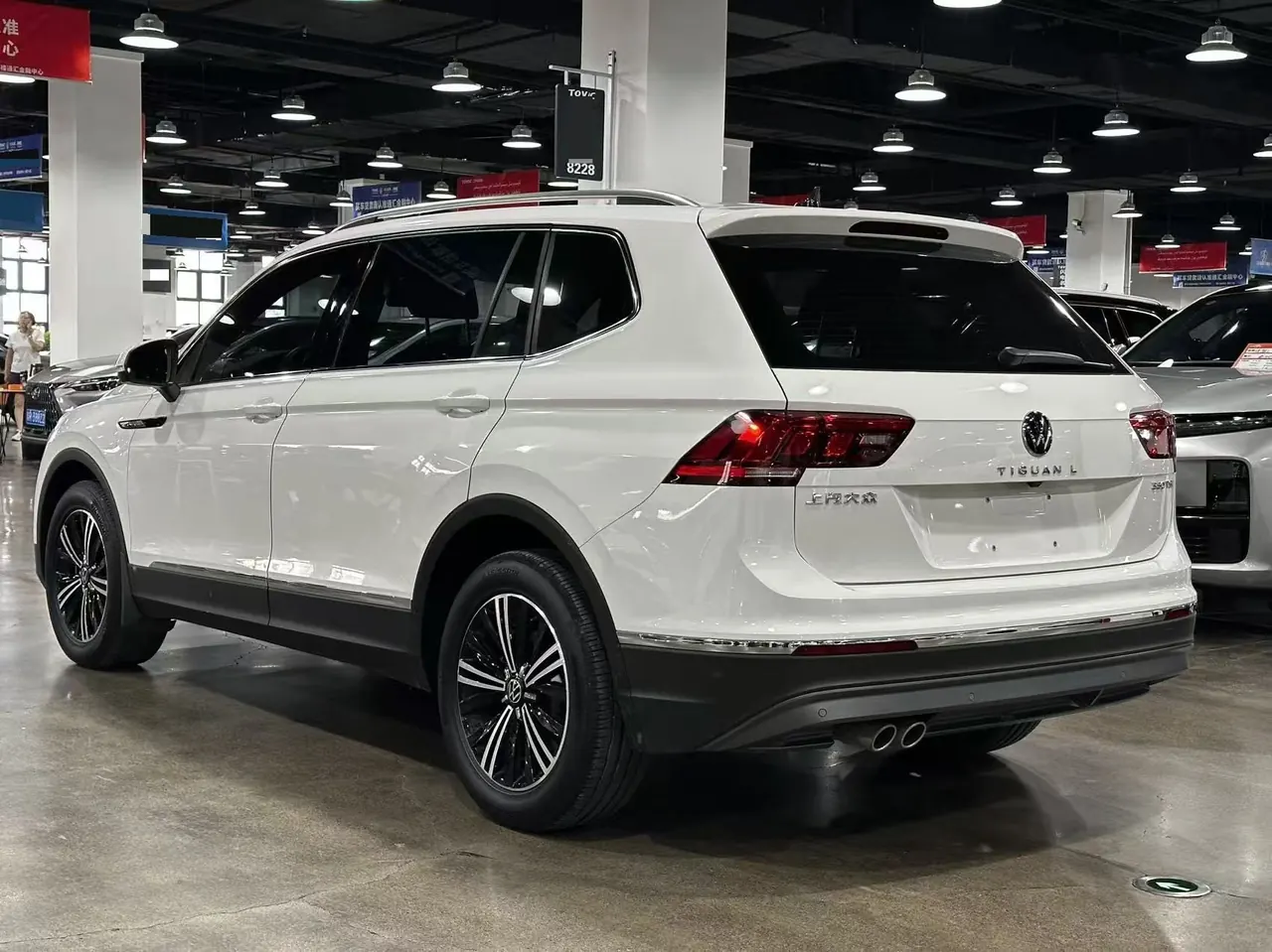 Volkswagen 2021 Tiguan L 2.0TSI 330TSI Two-Drive Smart Edition Automatic Gear 4
