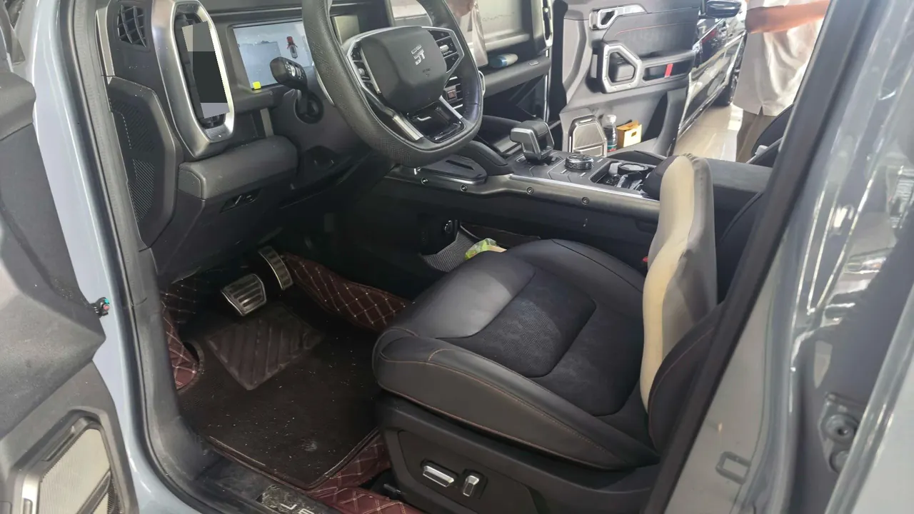 Jetour 2023 Traveler 2.0T Four-Wheel-Drive Cross-Country PRO Automatic 4