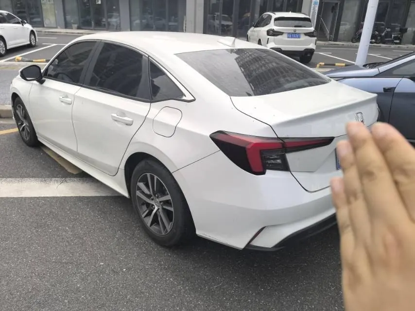 Honda 2023 Model 1.5T Stepless 240TURBO Magic Night Technology Edition Automatic Gear 3