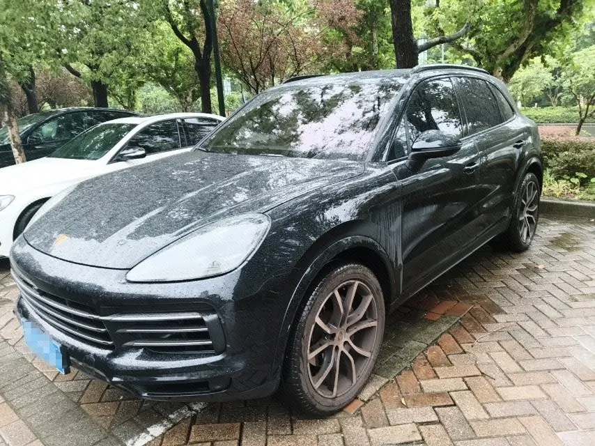 打开图片灯箱:Porsche Cayenne (Imported) 2022 Cayenne 3.0T Platinum Edition Automatic Gear