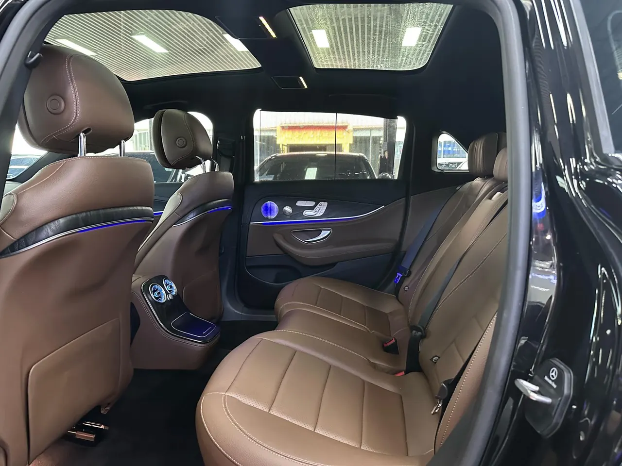 Mercedes Benz E Class 2022 E 300 L 2.0T Sports Luxury (Modified) Automatic Gear 6