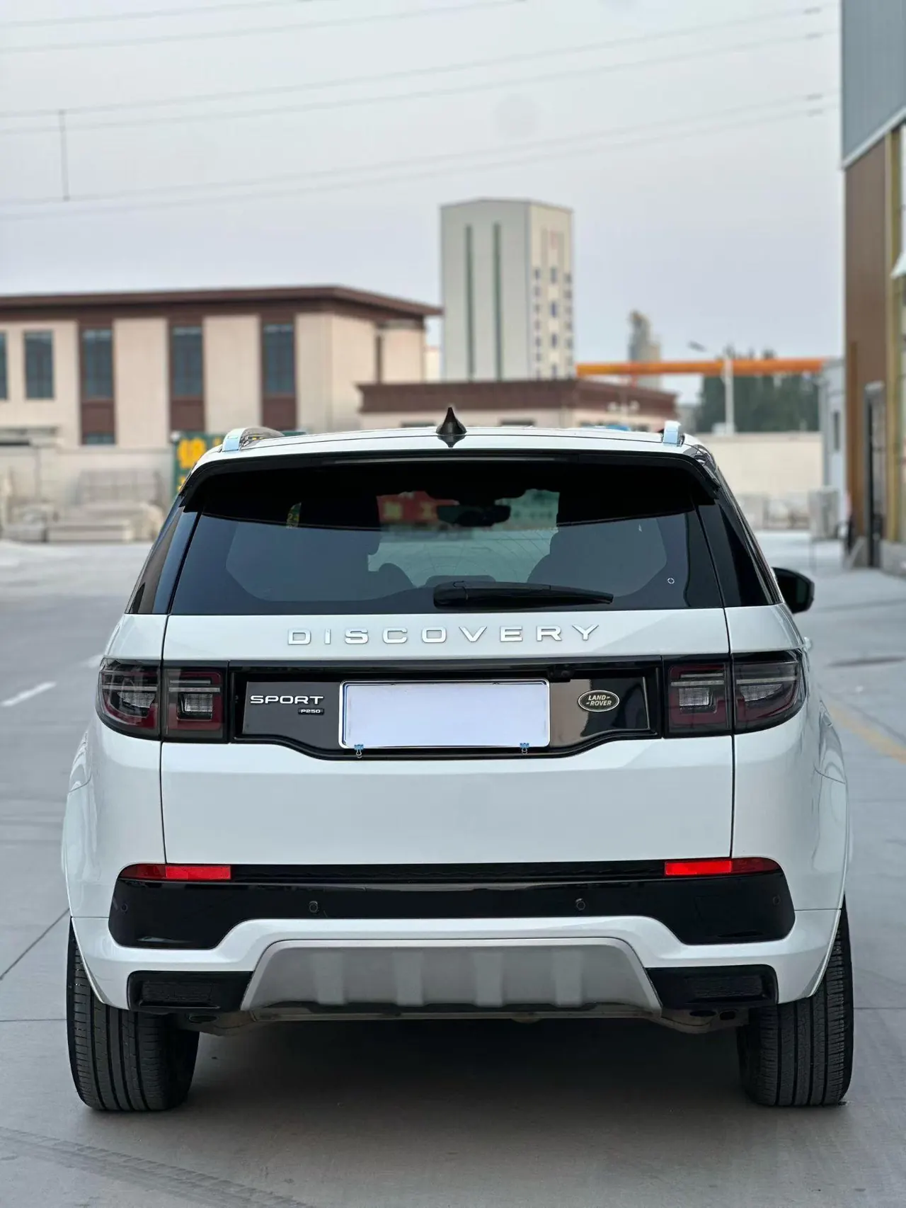 Land Rover 2022 Discovery Sports Edition 48V 2.0T 249PS R-Dynamic SE Performance Technology Edition 5-seat Automatic Gear 8