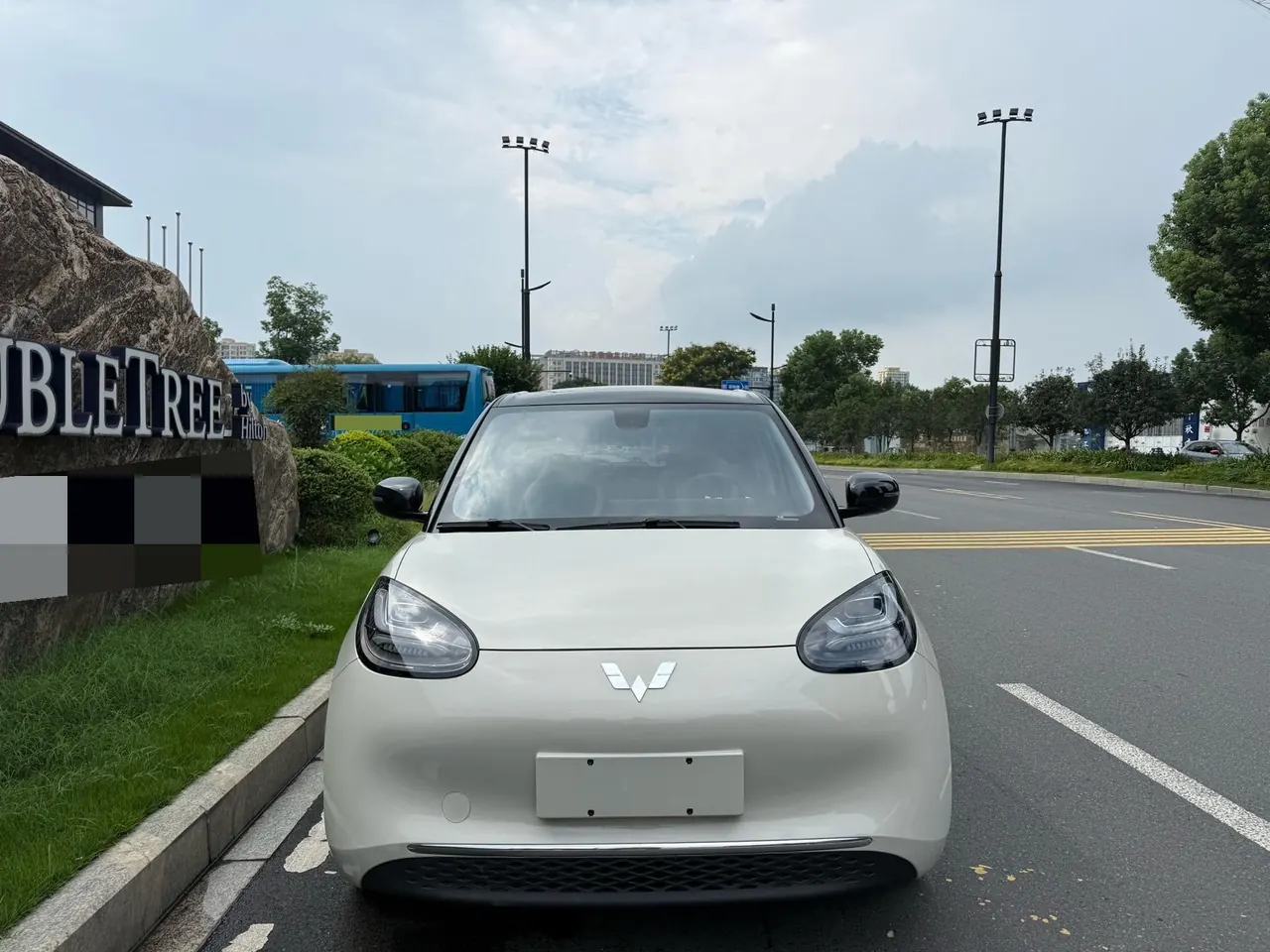 WuLing 2023 Plantronics 410km LingBox Exclusive Automatic Transmission 2