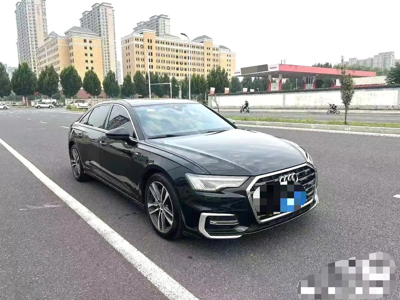 Audi 2022 A6L 2.0TFSI 40TFSI Deluxe Dynamic Automatic 3