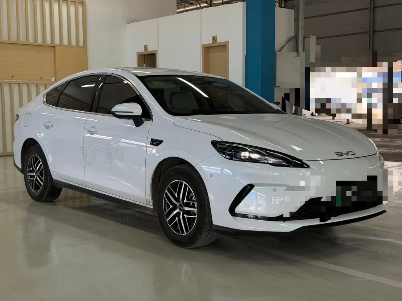 Open image lightbox: BYD 2025 seals 05 DM-i 1.5 stepless smart driving version 120KM flagship automatic gear