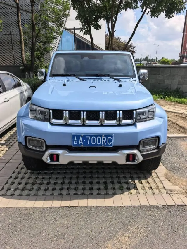 Beijing 2023 BJ40 2.0T 4-wheel drive city hunter version chivalrous automatic gear 2