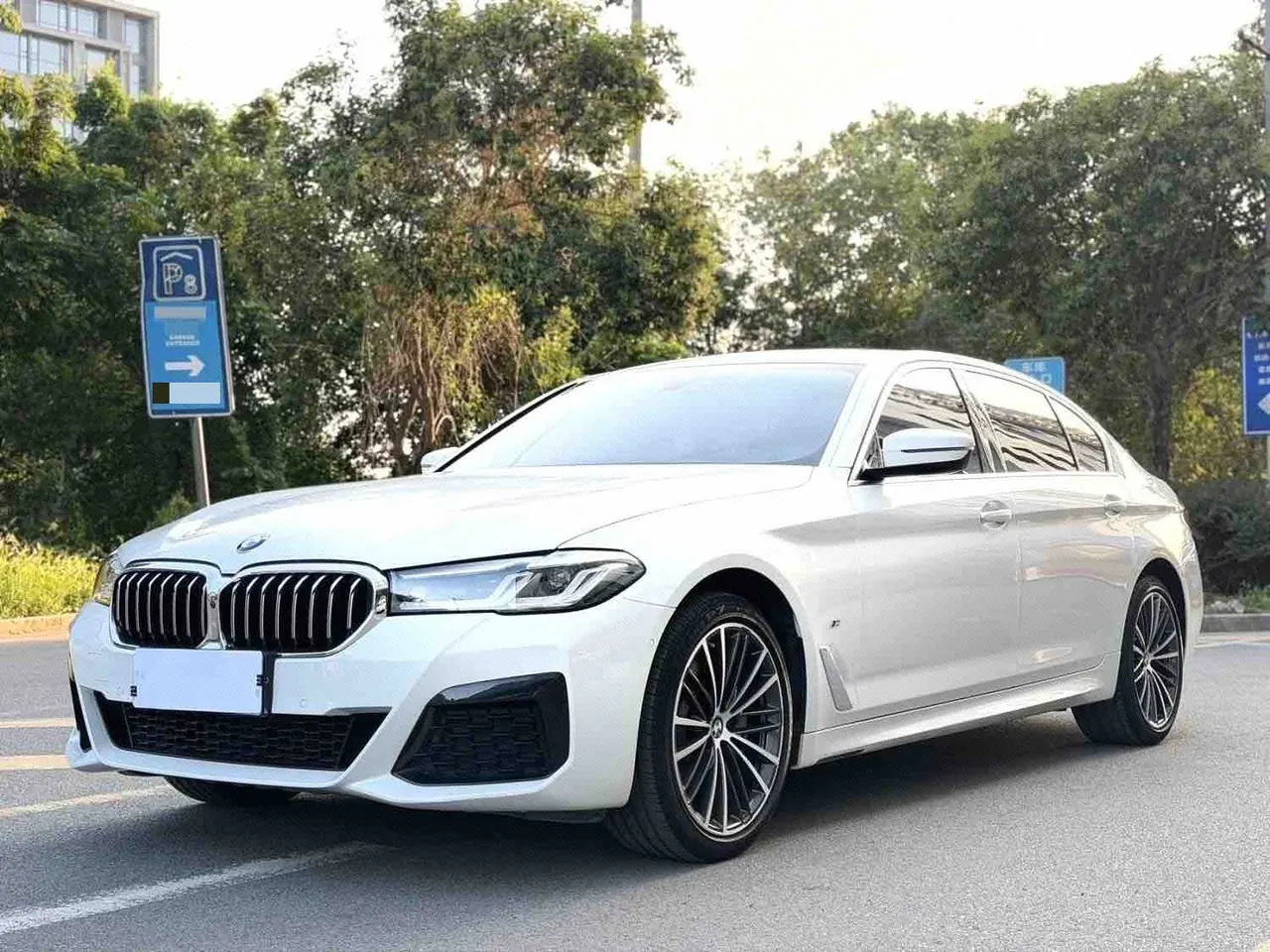Open image lightbox: BMW 5 Series 2021 530Li 2.0T Leading M Sports Suit Automatic Gear