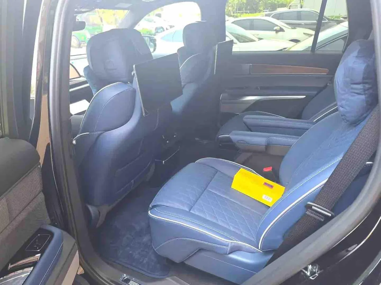 Cadillac 2026 Kayvid high-performance four-wheel drive Ultra automatic transmission 3