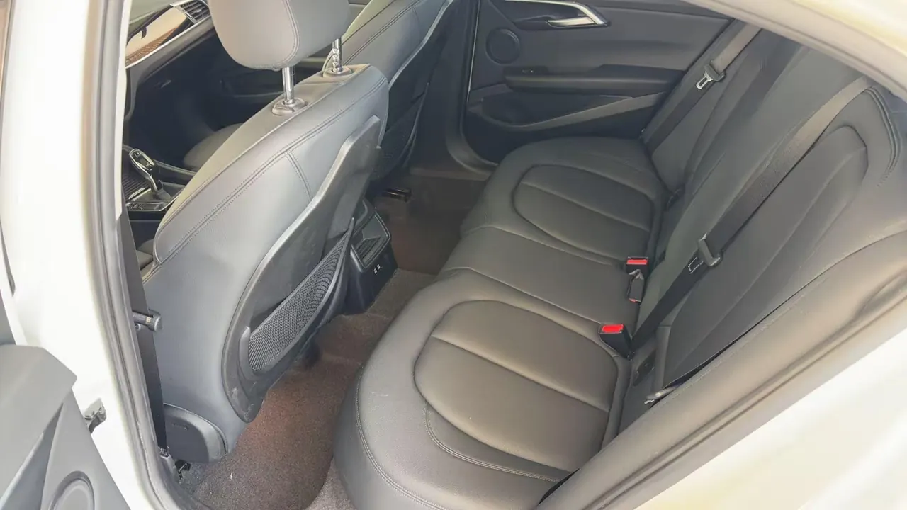 BMW 1 Series 2020 125i 2.0T Leading M Sports Suit Automatic Gear 5