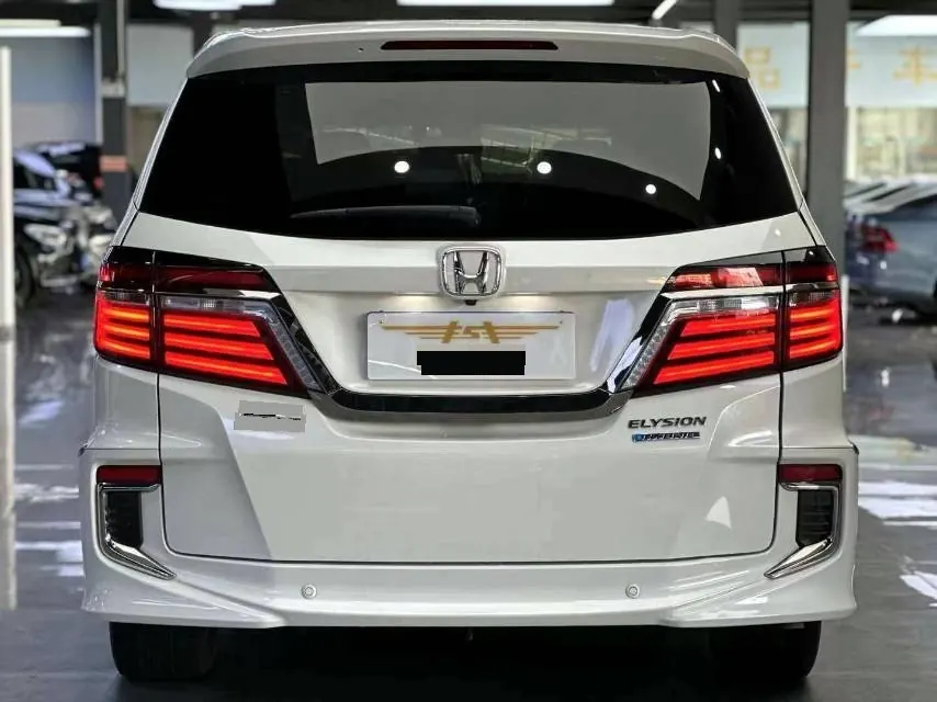 Honda 2020 UR-V 2.0T 370TURBO two-drive elegant version of automatic gear 9