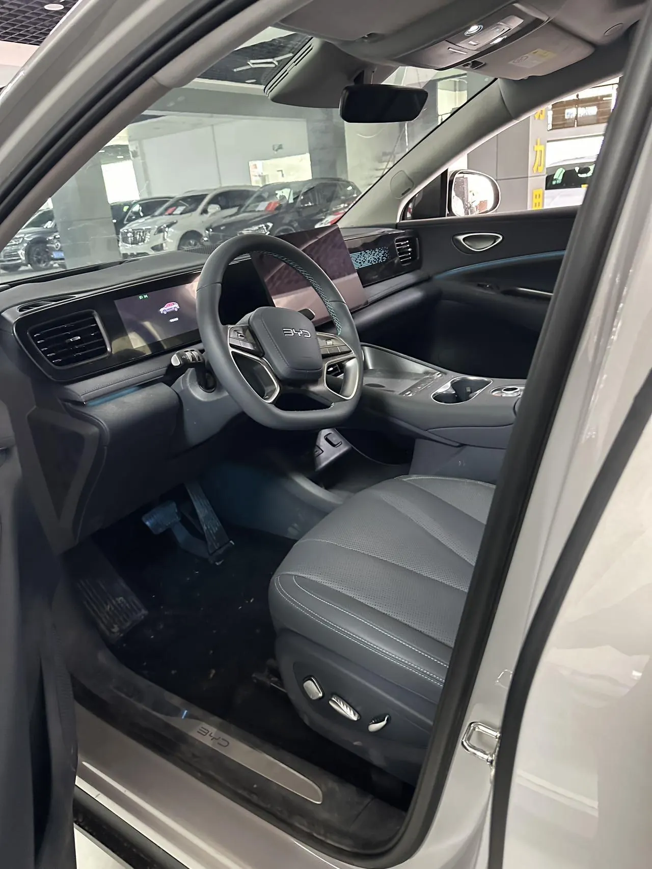 BYD 2026 Sea Lion 06 EV 605 Flagship Automatic Gear 5