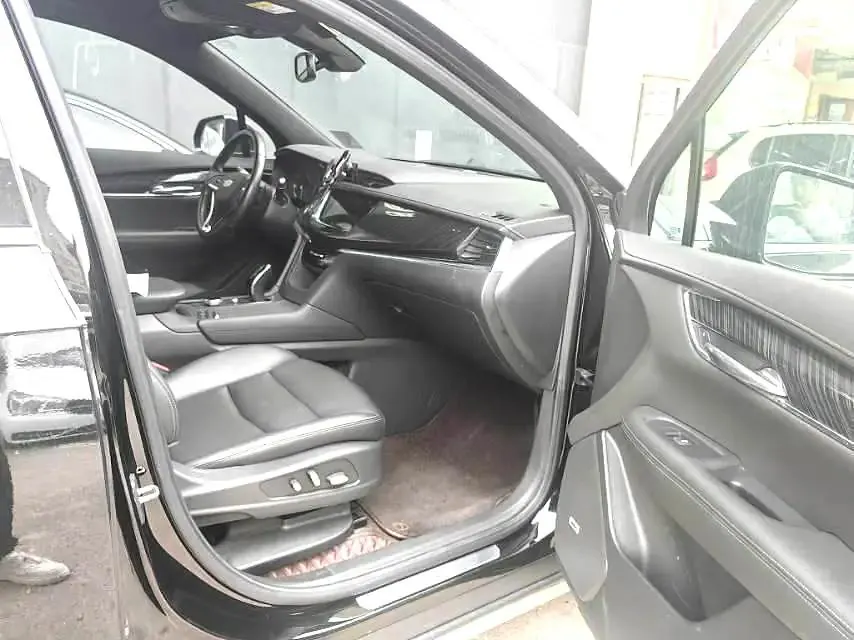 Cadillac 2021 XT6 2.0T 28T 6-seat four-wheel drive luxury automatic gear 2