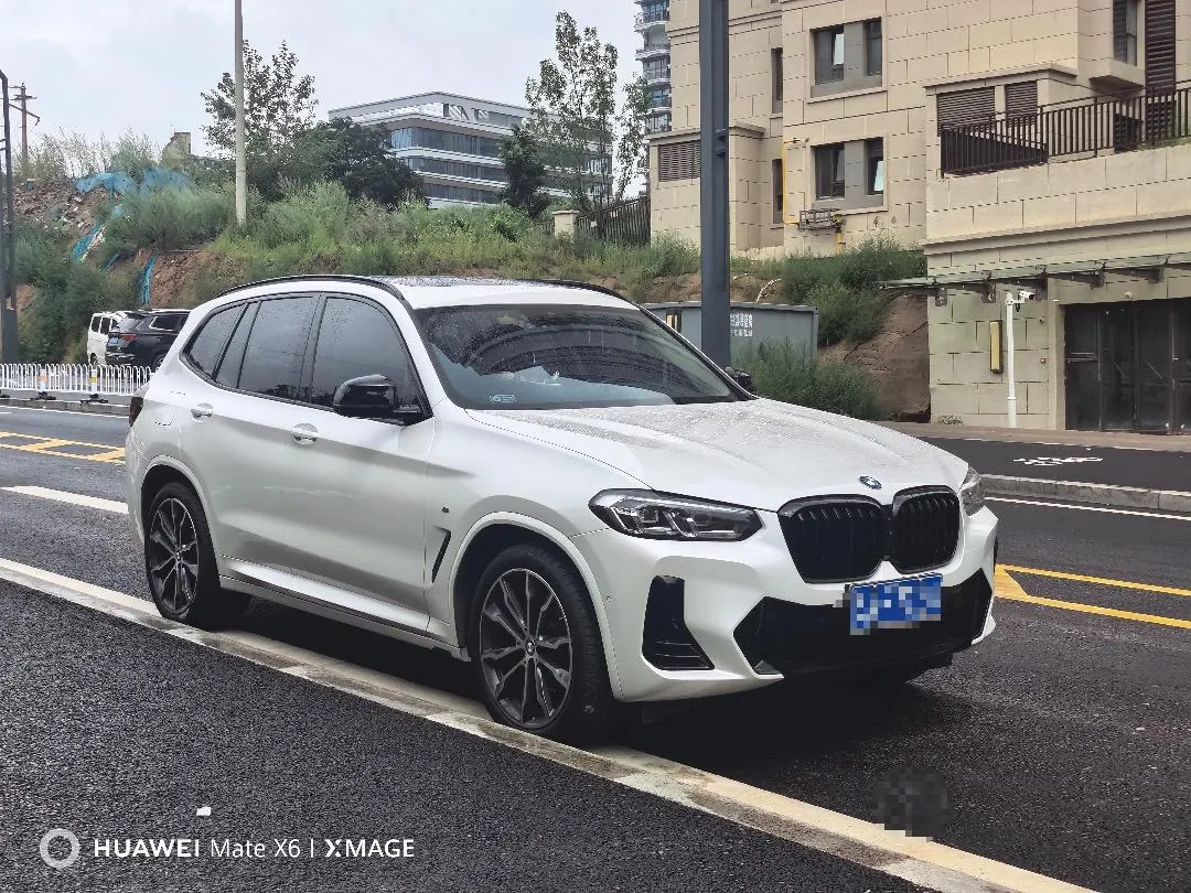 BMW 2023 X3 xDrive30i 2.0T Leading M Obsidian Night Suit Automatic Gear 3