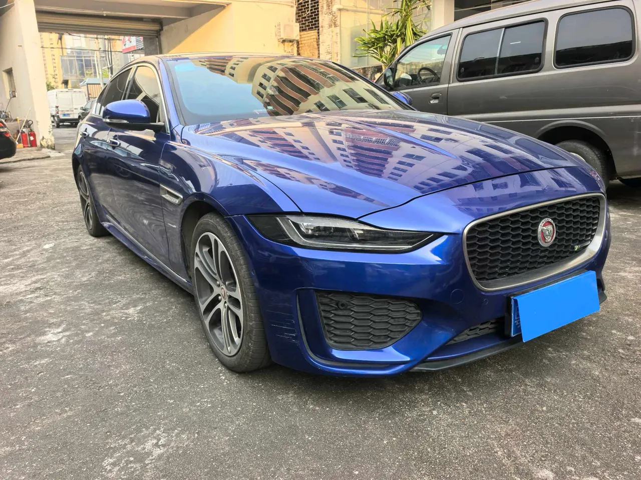 Jaguar 2020 XEL 2.0T 200PS R-DYNAMIC Youth Sports Edition Automatic Gear 3