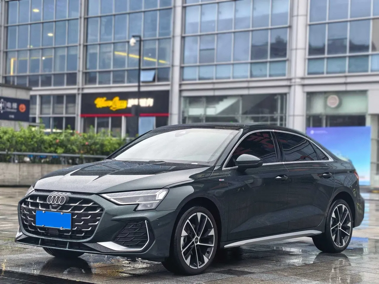 打开图片灯箱:Audi 2026 A3L Limousine 1.5TFSI 35TFSI Flying Premium (Modified) Automatic Gear