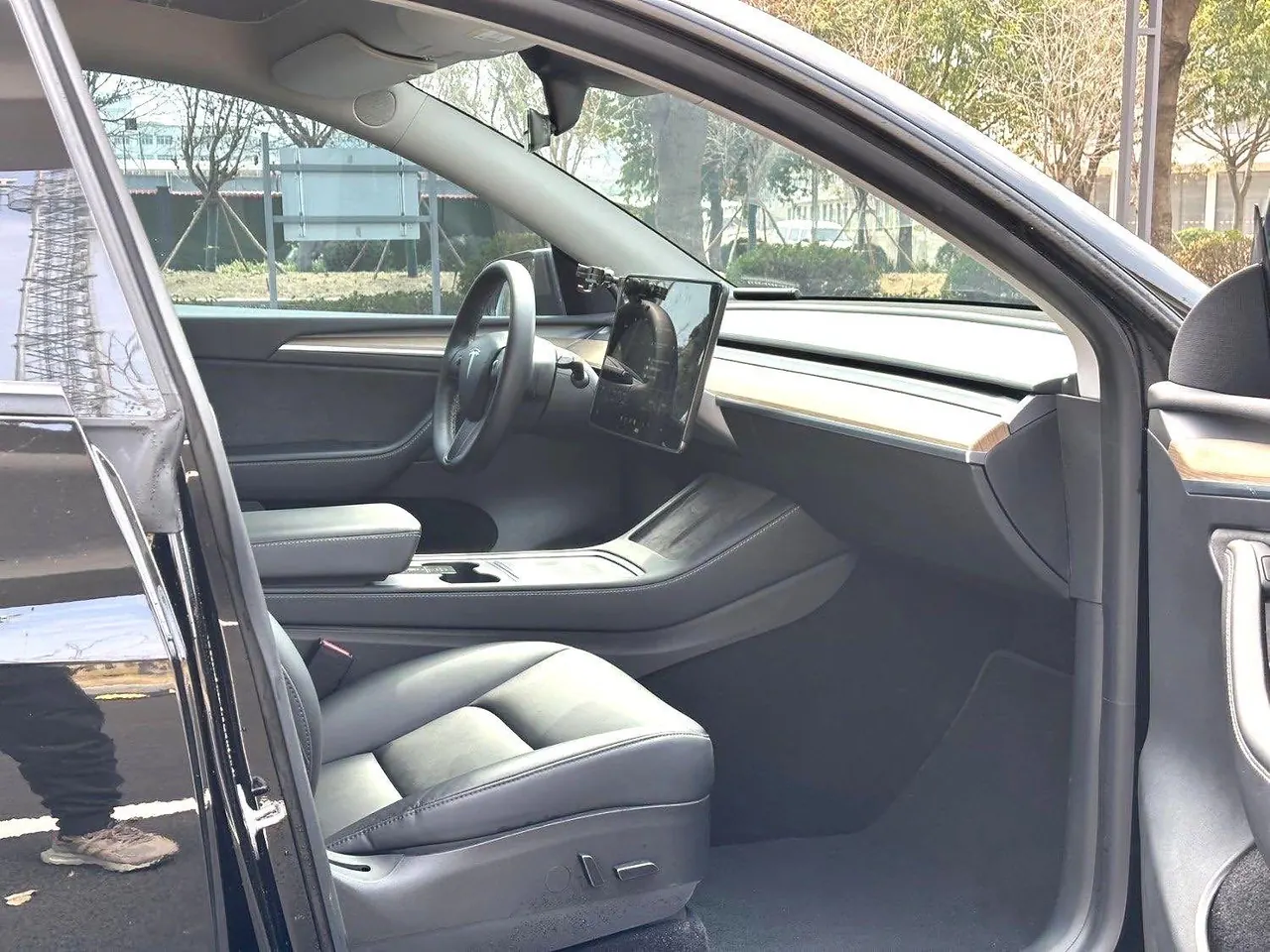 Tesla 2021 Model Y Standard Endurance Rear Drive Automatic Gear 11