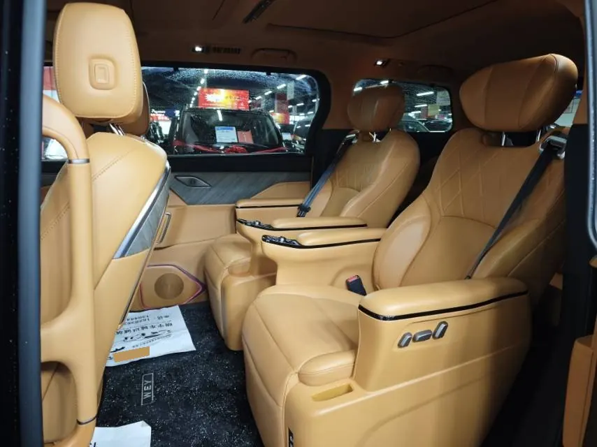 WEY 2025 VV7 Hi4 1.5T Four-Wheel-Drive Automatic Model 4