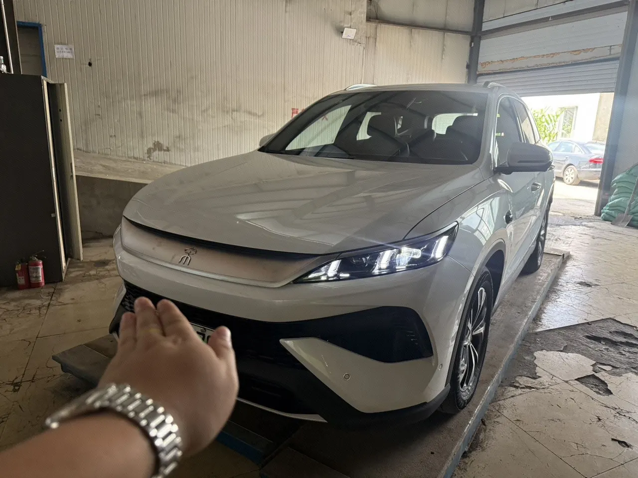 Open image lightbox: BYD Song Pro New Energy 2025 Song Pro DM-i 1.5 Stepless Smart Driving Edition 75KM Leading Automatic Gear