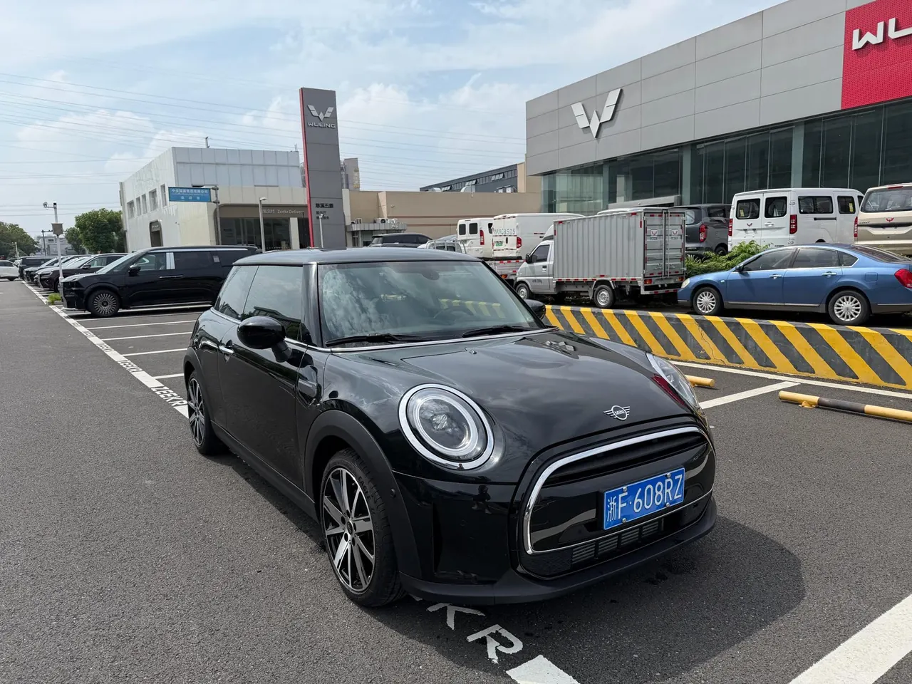 MINI Mini (imported) 2023 Mini Cooper 1.5T artist automatic gear 3