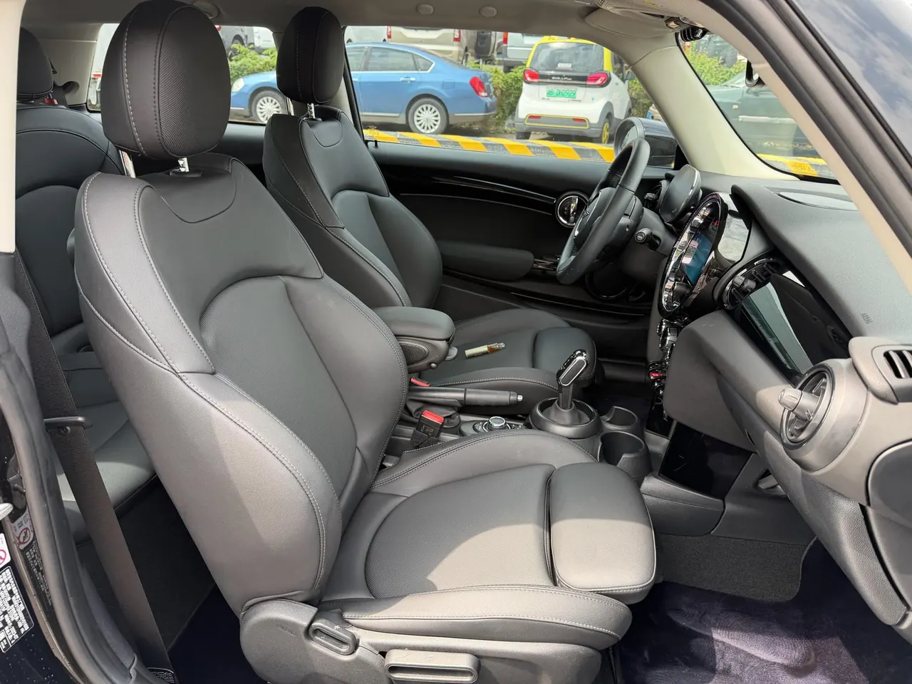 MINI Mini (imported) 2023 Mini Cooper 1.5T artist automatic gear 8