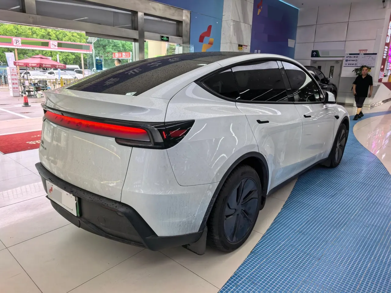 Tesla 2025 Model Y long endurance all-wheel drive version (modified) automatic gear 6