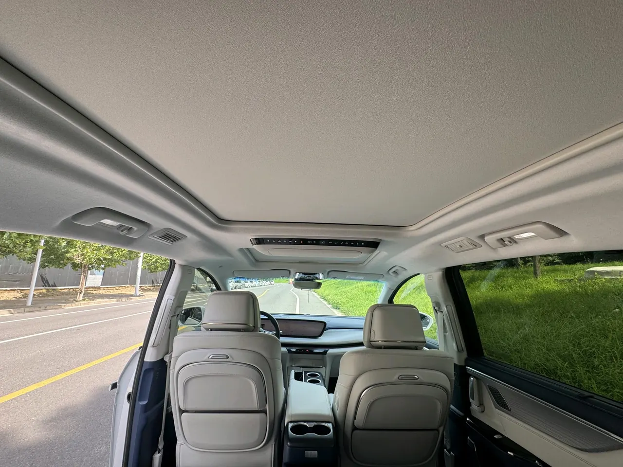 Buick 2024 GL8 Lu Zun PHEV 1.5T Luxury Edition 7-seat Automatic Gear 8