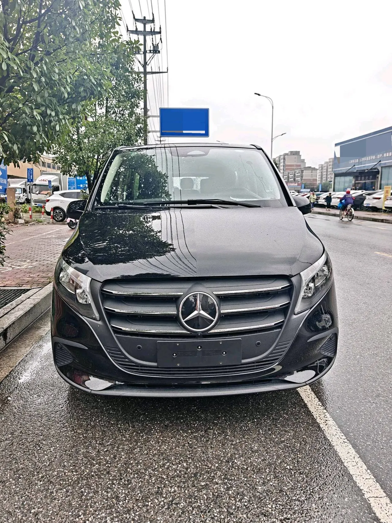Mercedes Benz 2024 Vito 2.0T Business Edition 7-seat Automatic Gear 2