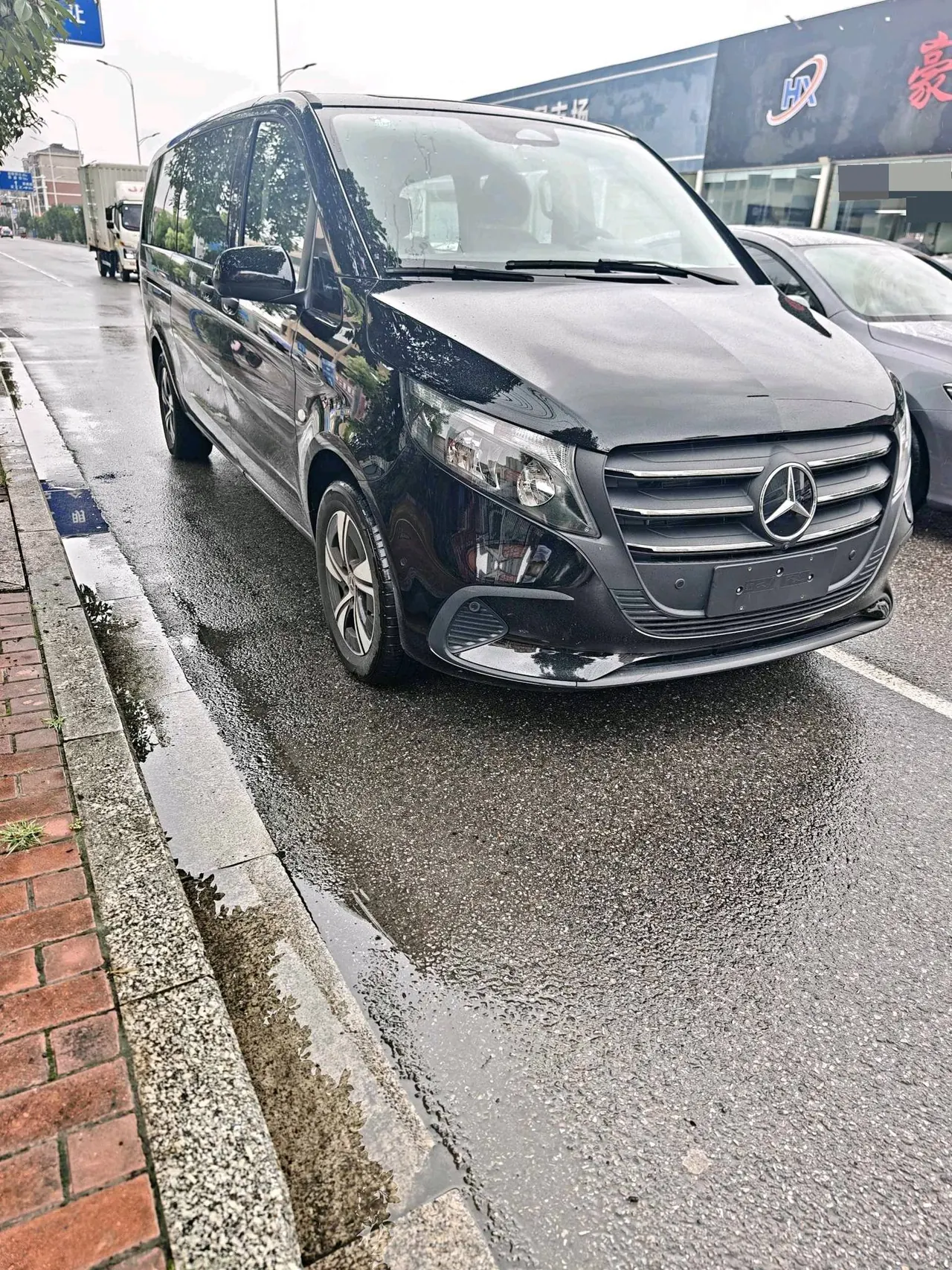 Mercedes Benz 2024 Vito 2.0T Business Edition 7-seat Automatic Gear 3