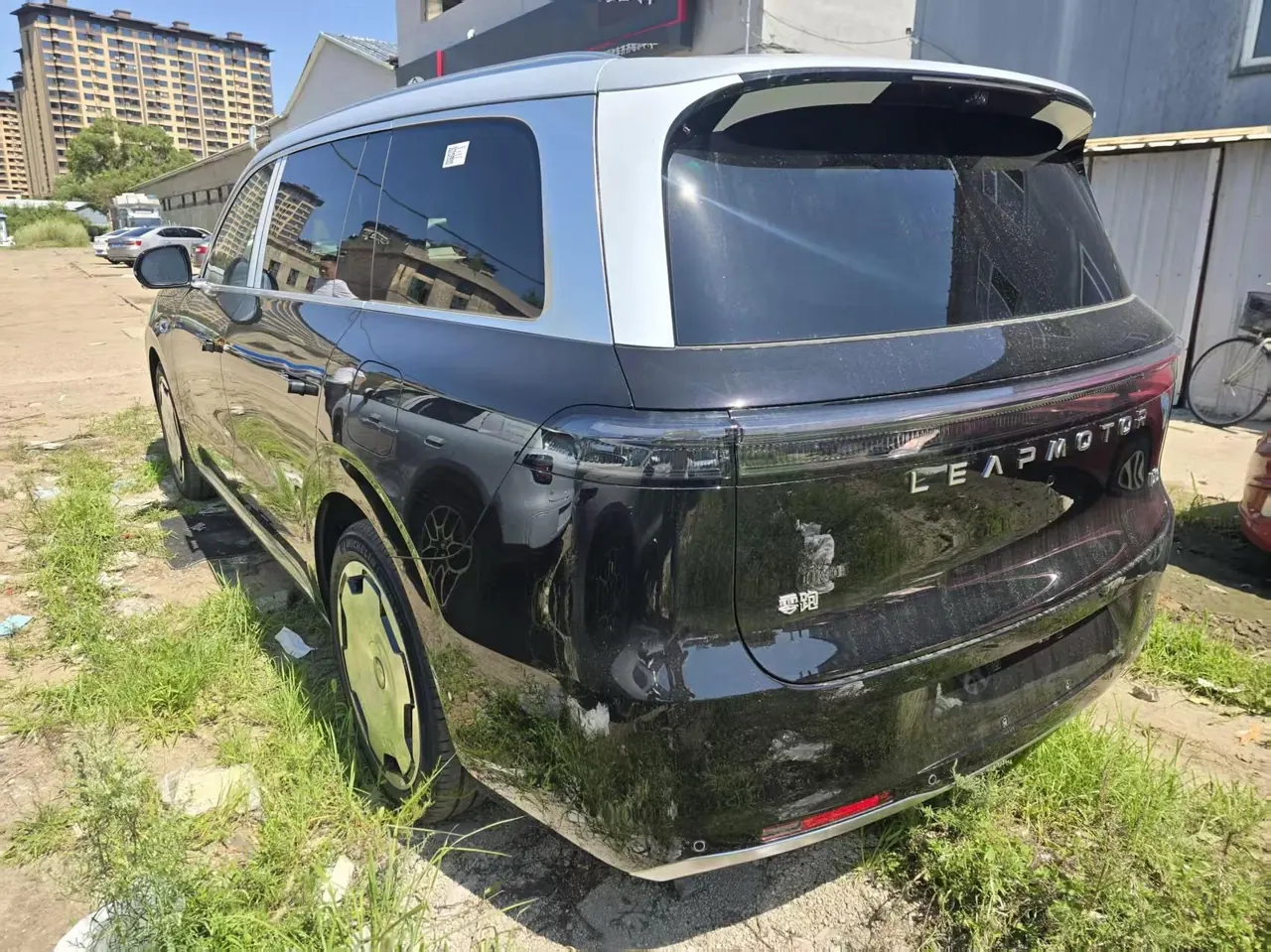 Leapmotor 2026 D 19 500 Zhizun Edition 6-seat Automatic Gear 3