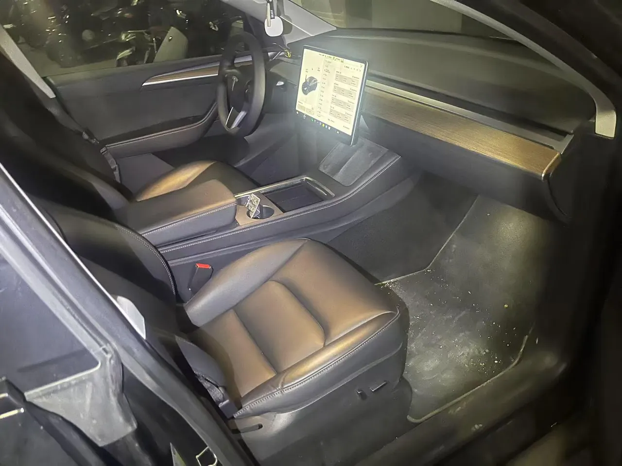 Tesla 2021 Model Y long endurance all-wheel drive version automatic transmission 2