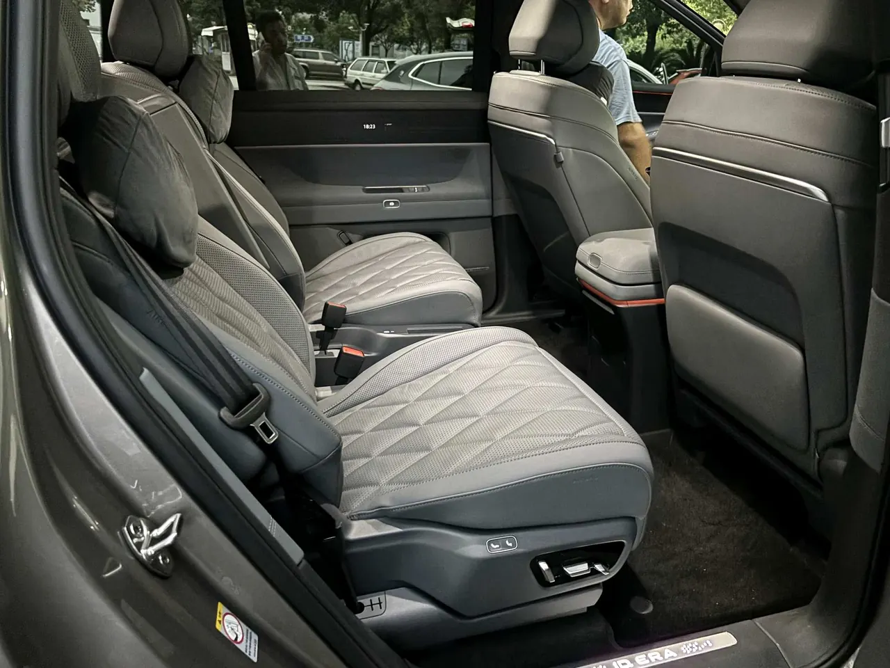 Volkswagen 2026 ID.ERA 9X Ultra 4-wheel drive automatic gear 4